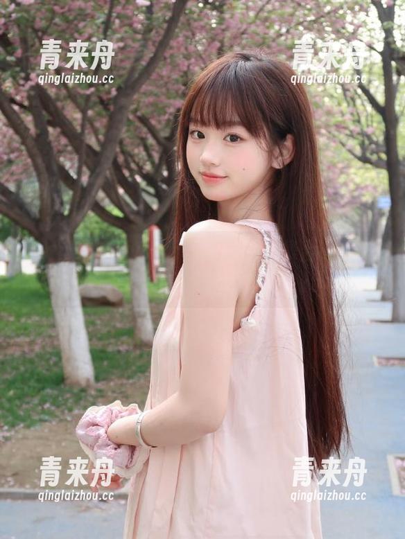 Kang Inkyung等你的原图集合，展现她独特的摄影艺术魅力.txt